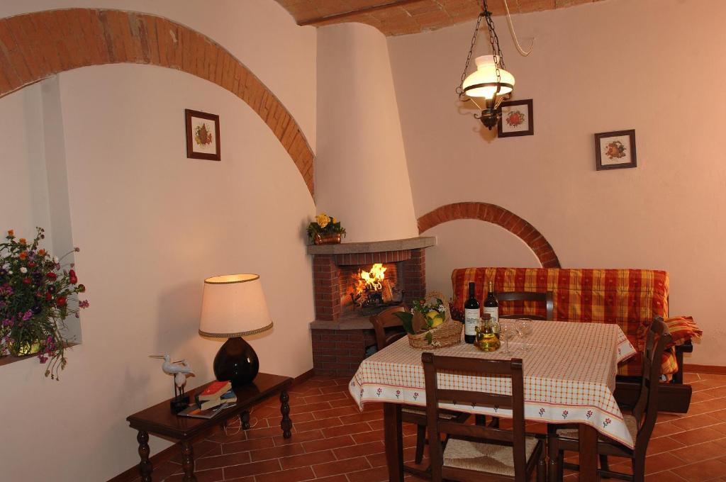 Agriturismo Buon Riposo - Country Resort In The Heart Of Tuscany San Giovanni a Corazzano Ruang foto